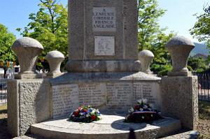 1 VERNET LES BAINS - PO - LE VIILAGE (51)